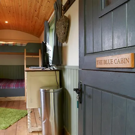 Blue Cabin - Shepherds Hut Holiday home York