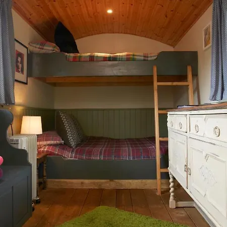 Blue Cabin - Shepherds Hut * יורק
