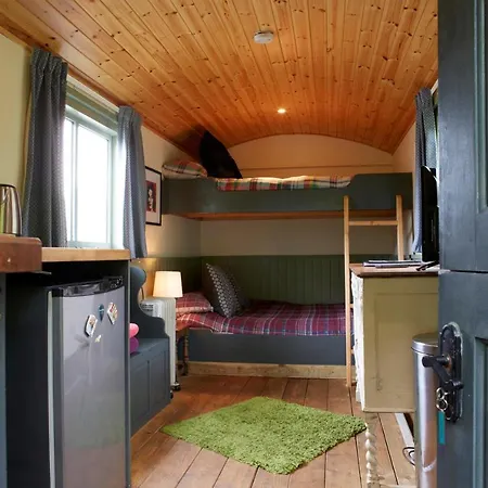 Blue Cabin - Shepherds Hut